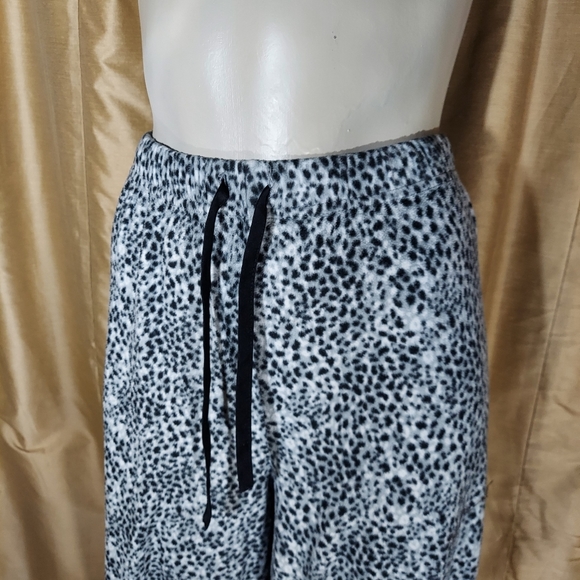 SOLD🚫🚫🚫Anne Klein gray sleep pants - Picture 2 of 10